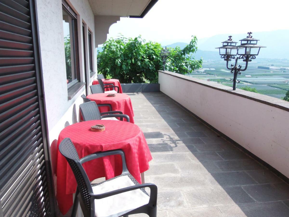 Garni Runggner Traubenhof Hotel Termeno Exterior foto