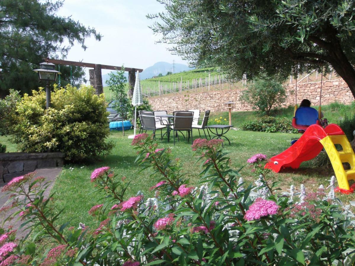 Garni Runggner Traubenhof Hotel Termeno Exterior foto